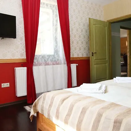 Guest house Sasfeszek Vendeghaz *
