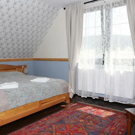 Sasfeszek Vendeghaz Guest house