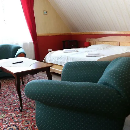 Sasfeszek Vendeghaz Guest house Zirc